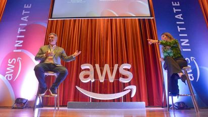 Invitado por Amazon, Llaryora detalló cómo es la transformación de la capital