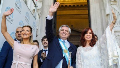 Fernández asumió como nuevo jefe de Estado y convocó a la unidad nacional