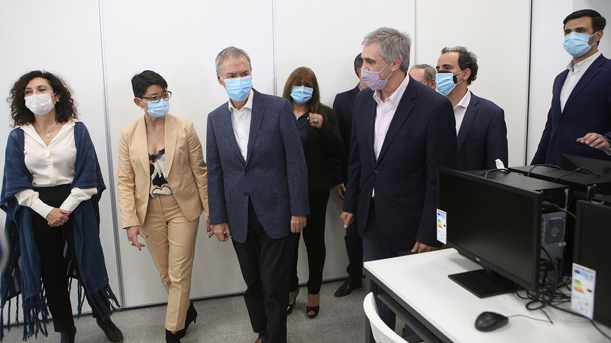 El gobernador recorrió las instalaciones inauguradas.