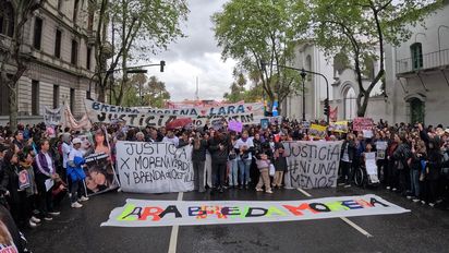 Triple femicidio narco: incidentes en la marcha al Congreso en reclamo de justicia