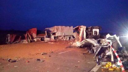 Dos muertos tras un choque de camiones en la autopista Córdoba-Rosario
