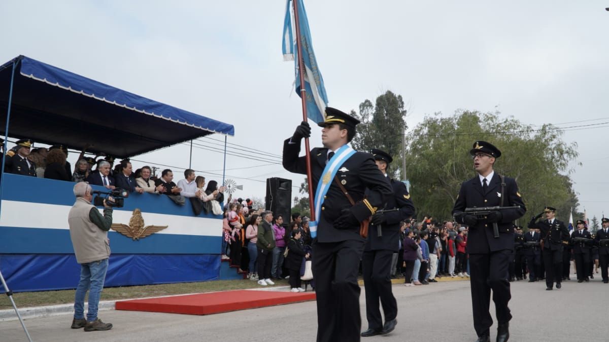 Desfile cívico-militar en Las Higueras. Foto: Andrés Oviedo.