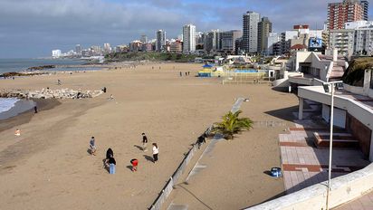 Detuvieron a un menor por la violación a una joven en una playa en Mar del Plata