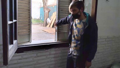 Le desvalijaron la peluquería y ahora no tiene herramientas para seguir