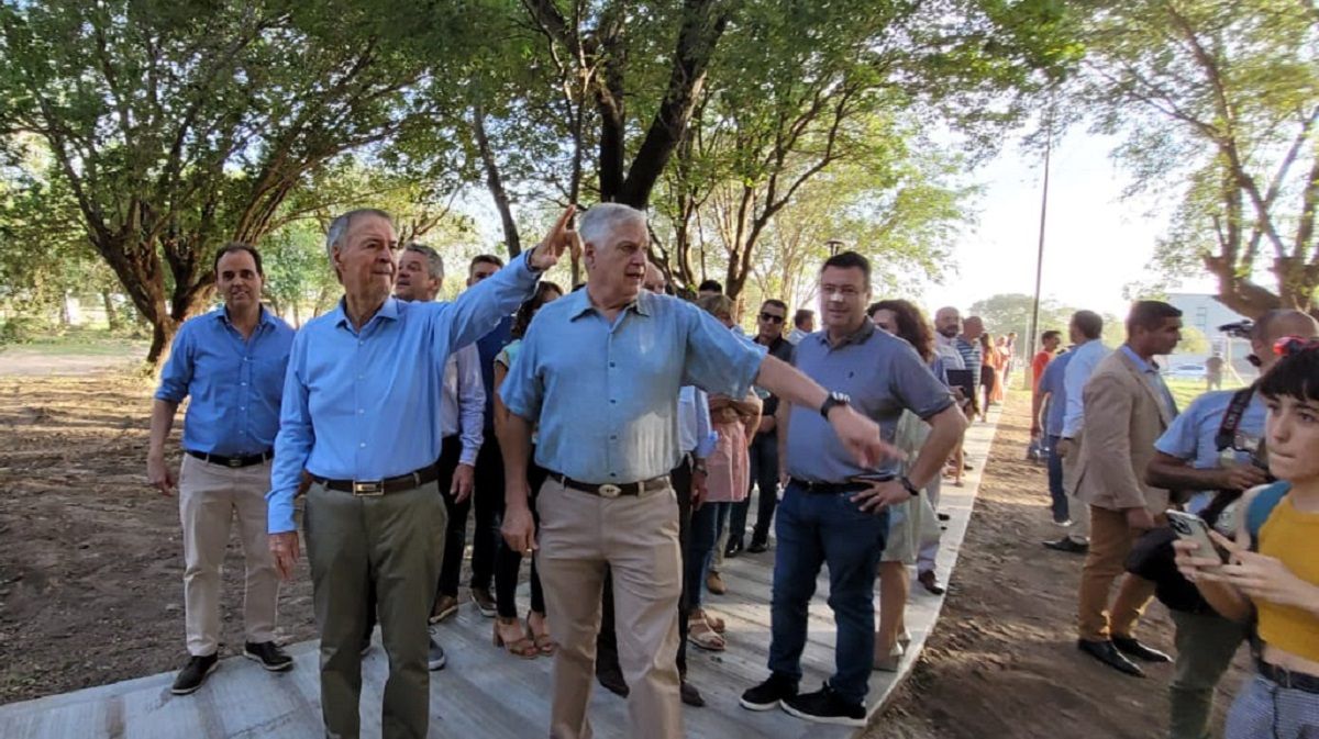 Schiaretti entregó créditos del Banco de la Gente a beneficiarios de la ciudad