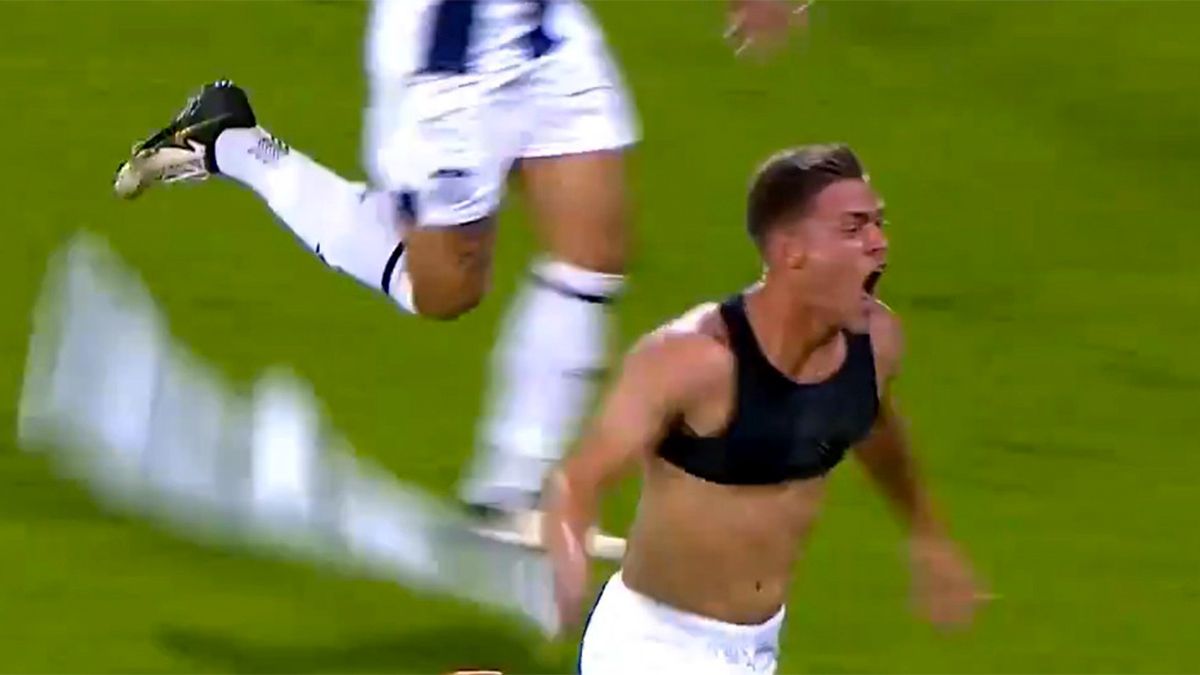 El festejo de Federico Girotti sobre la hora para darle el triunfo a Talleres por 2 a 1 sobre Argentinos Junior en el Kempes