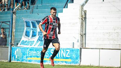 Atenas y Riveros son los que marcan el camino
