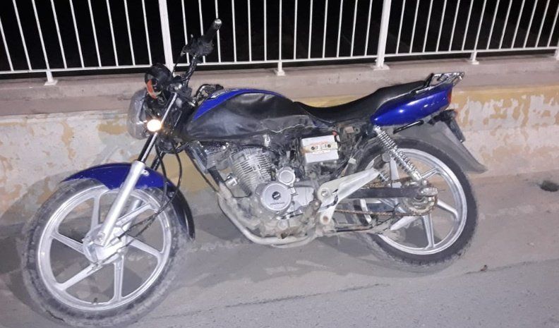 El motociclista falleció tras ser trasladado al Hospital.