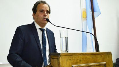 Llamosas cumplirá los acuerdos y Rins seguirá como ombudsman