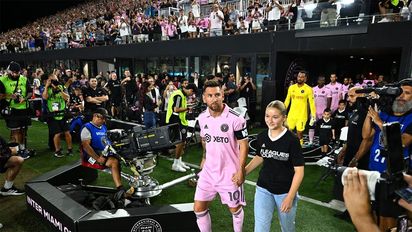 Messi con la hija de Beckham en las portadas del mundo