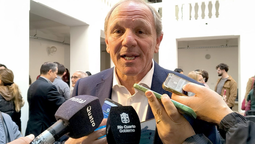 El intendente habló ayer con la prensa.