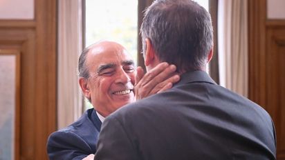 Adorni y un mensaje para Francos: