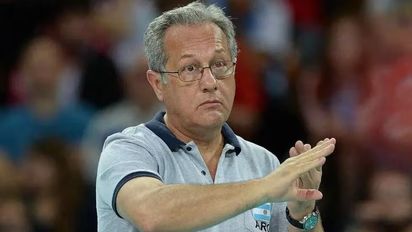  Julio Velasco dirigirá al seleccionado femenino de Italia