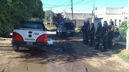 Cinco detenidos en las últimas horas: tres son menores de edad que portaban réplicas de armas