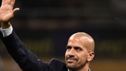 Verón le apuntó a Diego