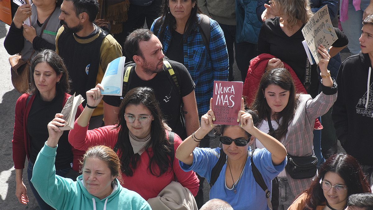 La masiva movilización en Río Cuarto en respaldo a las universidades. Foto: Estela Zogbe.