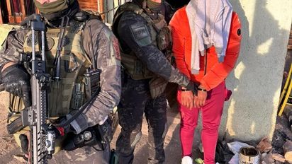 Cerraron dos puntos de venta de drogas y detuvieron a tres personas