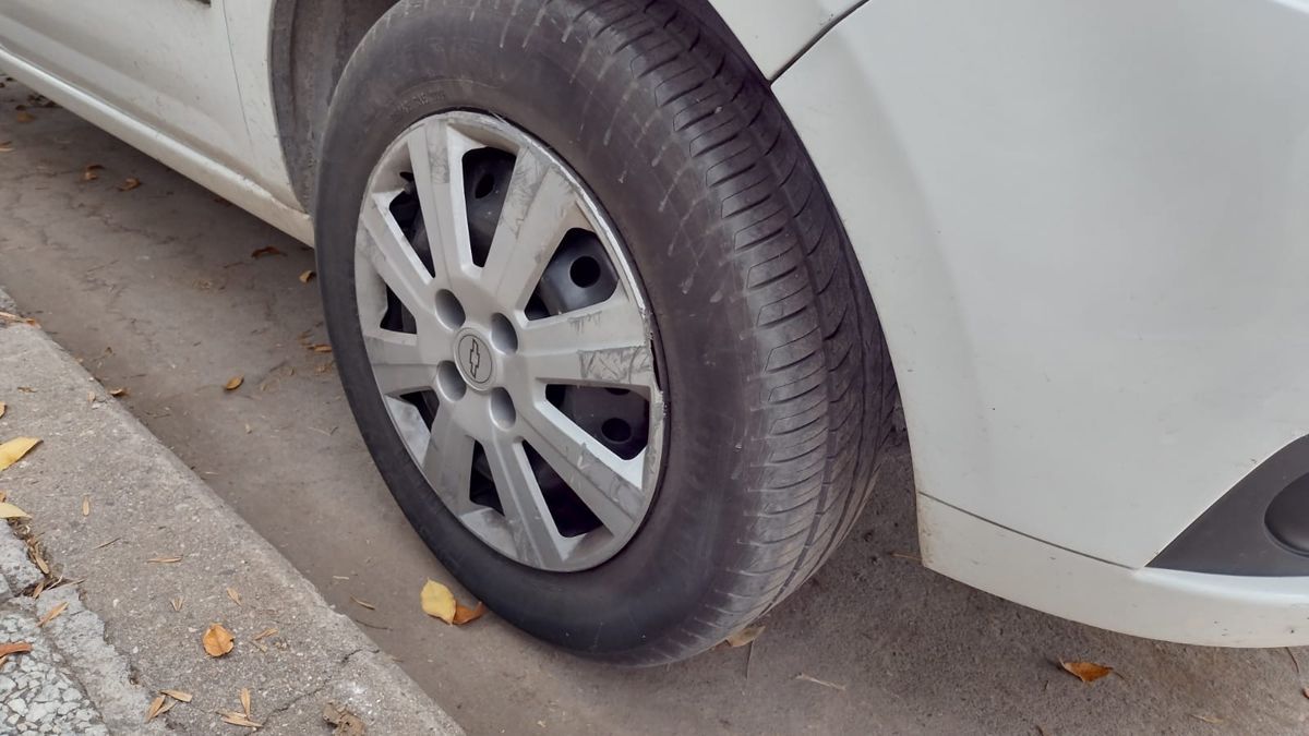 Intiman a las empresas de venta de neumáticos para que informen los costos