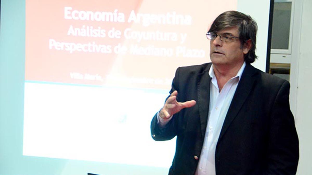 Carlos Seggiaro es economista y docente de la Universidad Nacional de Villa María.
