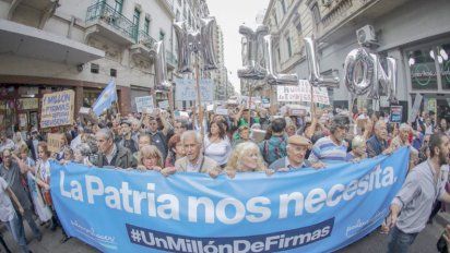Un millón de firmas contra la reforma previsional.
