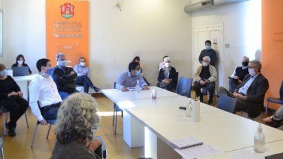 Se reúne el Comité Científico esta tarde y analizan nuevas flexibilizaciones en la provincia