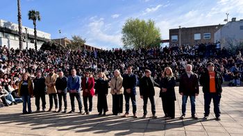 Seis mil jóvenes llenaron el anfiteatro de la UNRC en el primer día de las Jupa