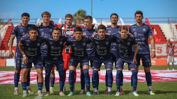 Atenas clasificó a los cuartos de final del Torneo Federal A. Foto: Prensa Huracaán Las Heras. Atenas clasificó a los cuartos de final del Torneo Federal A. Foto: Prensa Huracaán Las Heras.