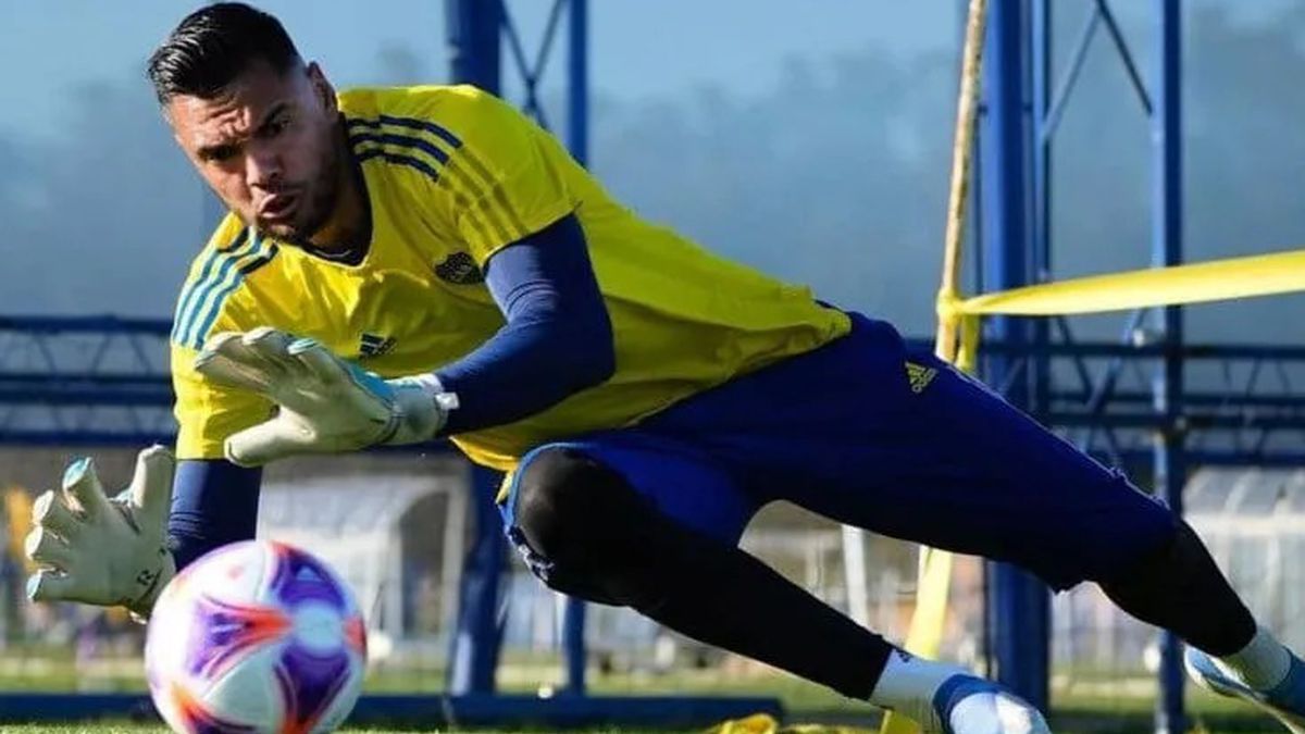 El arquero de Boca Juniors Sergio Chiquito Romero sufrió una lesión en la rodilla derecha