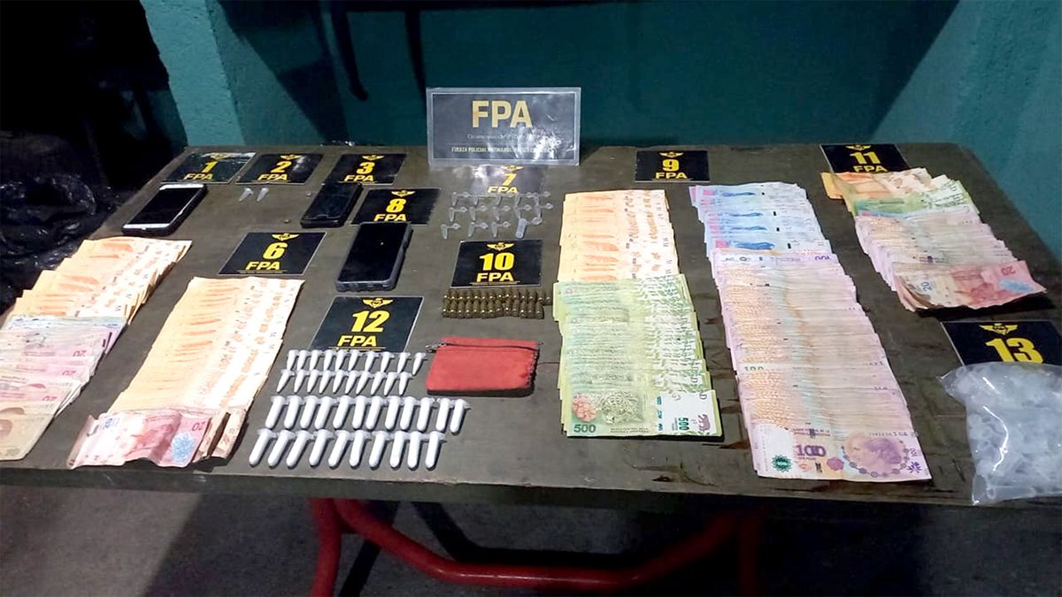Algunos de los elementos secuestrados durante el procedimiento de la FPA.