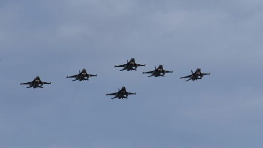 Llegó la segunda tanda de los F-16.Foto: Andrés Oviedo