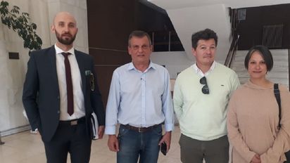 Vecinos de Dalmacio Vélez denuncian irregularidades en compra de vehículo
