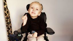 Beni ya disfruta de su silla gracias a la comunidad