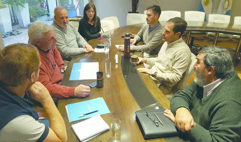 Autoridades del Municipio, del Ente Regional de Desarrollo y de la Cámara de Productores Ovinos de Córdoba avanzan en el plan de desarrollo sectorial.