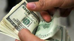 El dólar retrocedió por tercera vez consecutiva: $ 38