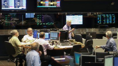 El riesgo país anotó un nuevo máximo y la Bolsa cayó 0,8%