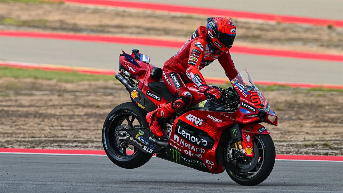 Marc Márquez exigiendo el frenaje de su Ducati en el Sprint del Gran Premio de Aragón