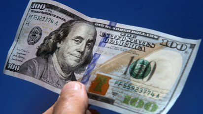 El blue acumuló en el mes una baja de $7 y el Banco Central compró más de u$s 630 millones