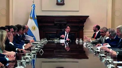 Todos los gobernadores se reúnen en la Rosada con Posse y Francos