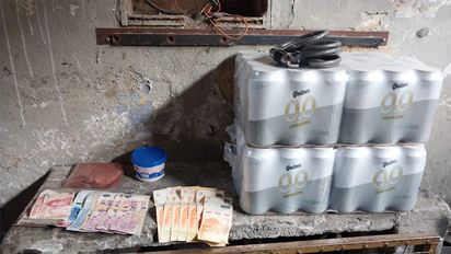Robaron en la cantina de un club y fueron detenidos