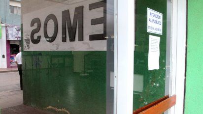 Intiman a edificios por no pagar el agua: uno debe 800 mil pesos