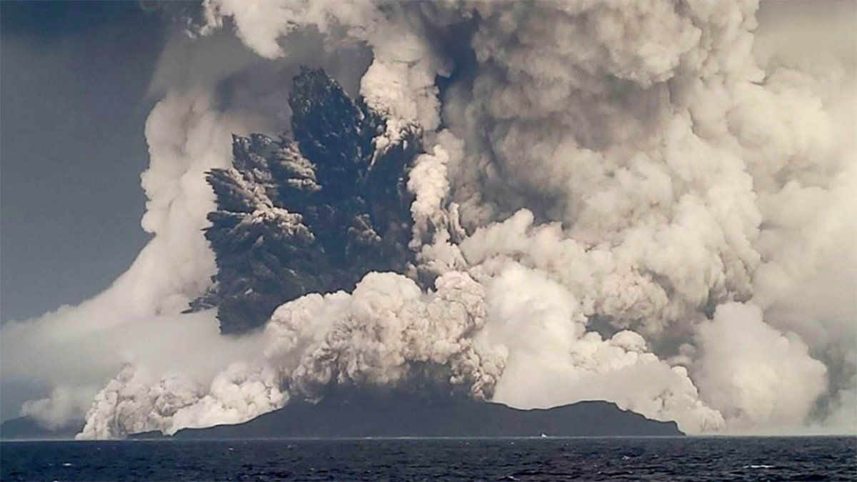 La erupción ocurrió el pasado 15 15 de enero.