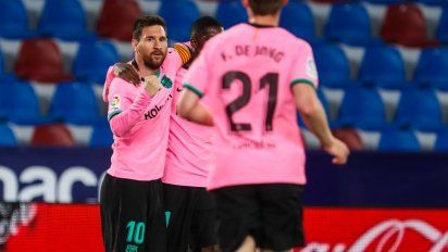 Messi volvió a Barcelona y define su futuro