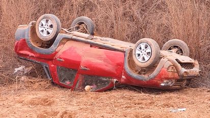Despiste y vuelco en ruta provincial  E24