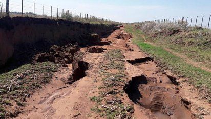 Por el estado de los caminos, alumnos de una escuela rural no pueden ir a clases