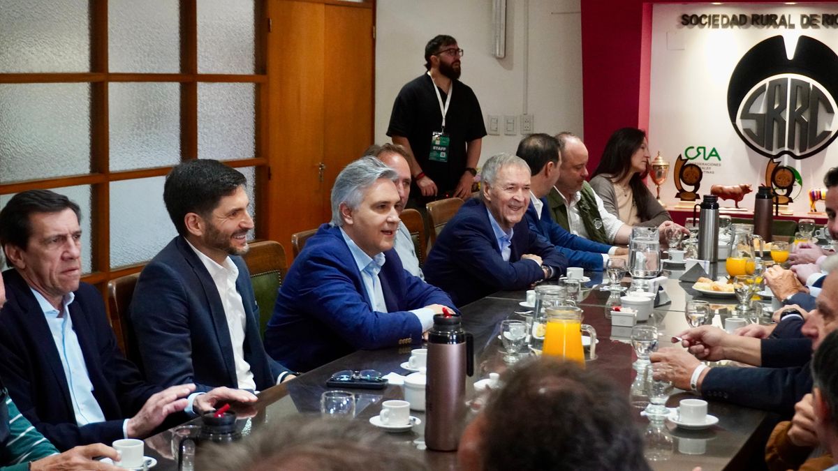 Los gobernadores ya se encuentran en la Sociedad Rural de Río Cuarto