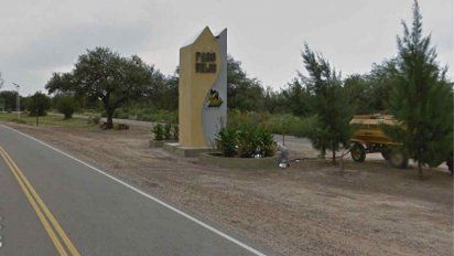 Asesinan a un adolescente, hieren a otros y hay cinco policías detenidos en Paso Viejo