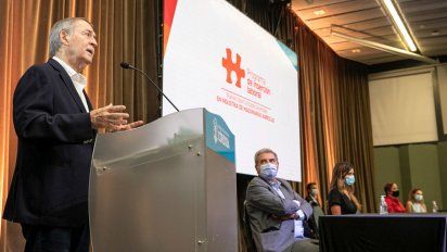 Schiaretti lanzó el programa de Inserción Laboral en Industria de Maquinarias Agrícolas