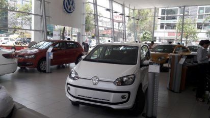 Por el derrumbe en las ventas, los precios de los autos empezaron a bajar