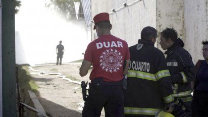 Dos operarios internados y 38 evacuados por una fuga de amoníaco en Penny Lane