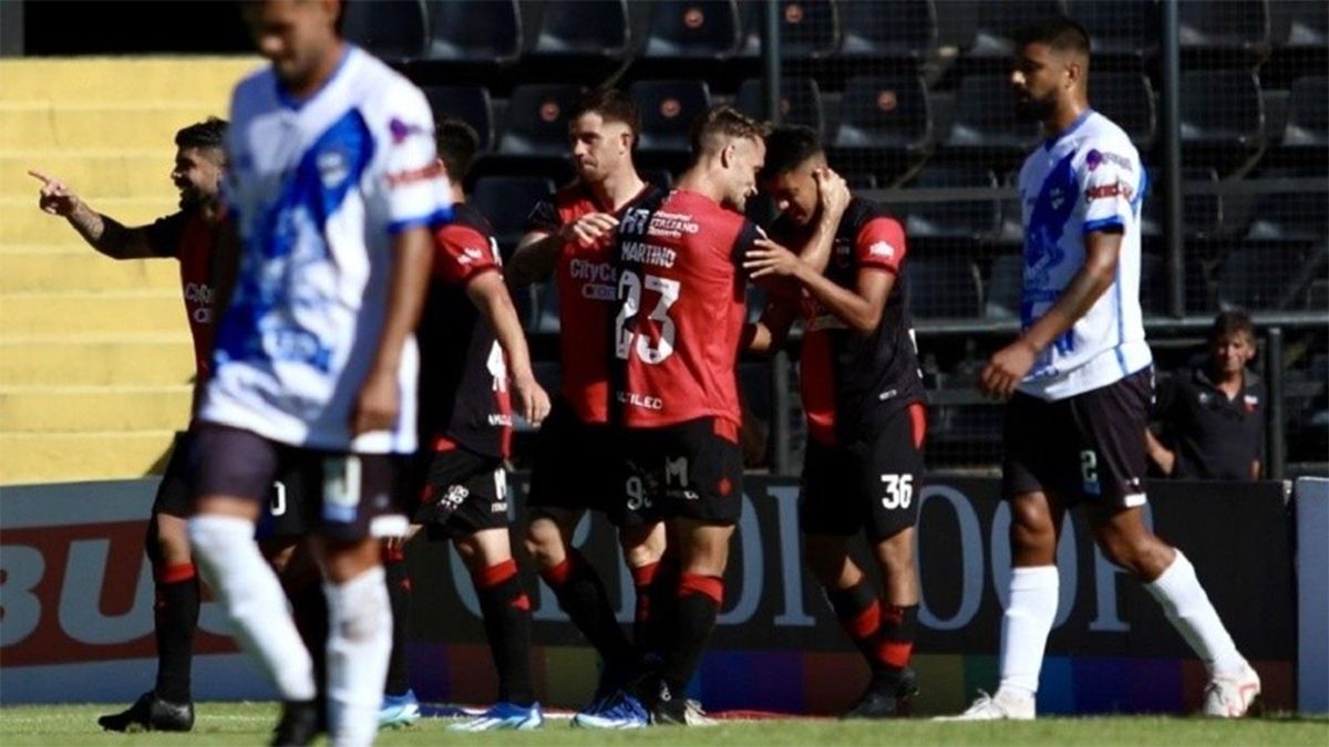 Newells avanzó a 16avos de final de la Copa Argentina al ganarle a Midland 2 a 0